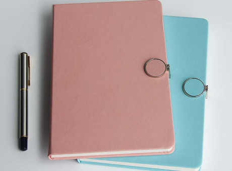 簡約清新記事本 圓形磁扣 創新設計